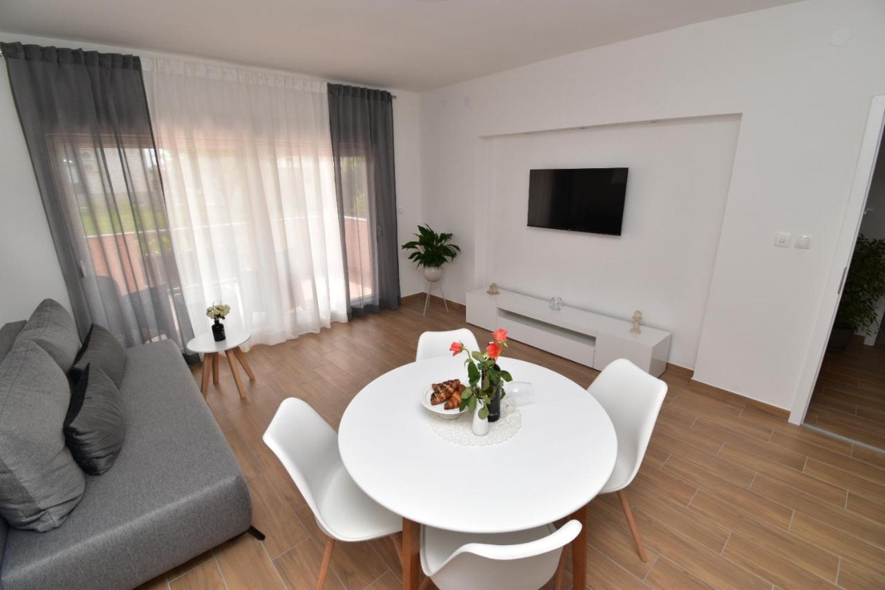Apartments Ivan Zadar Exterior photo