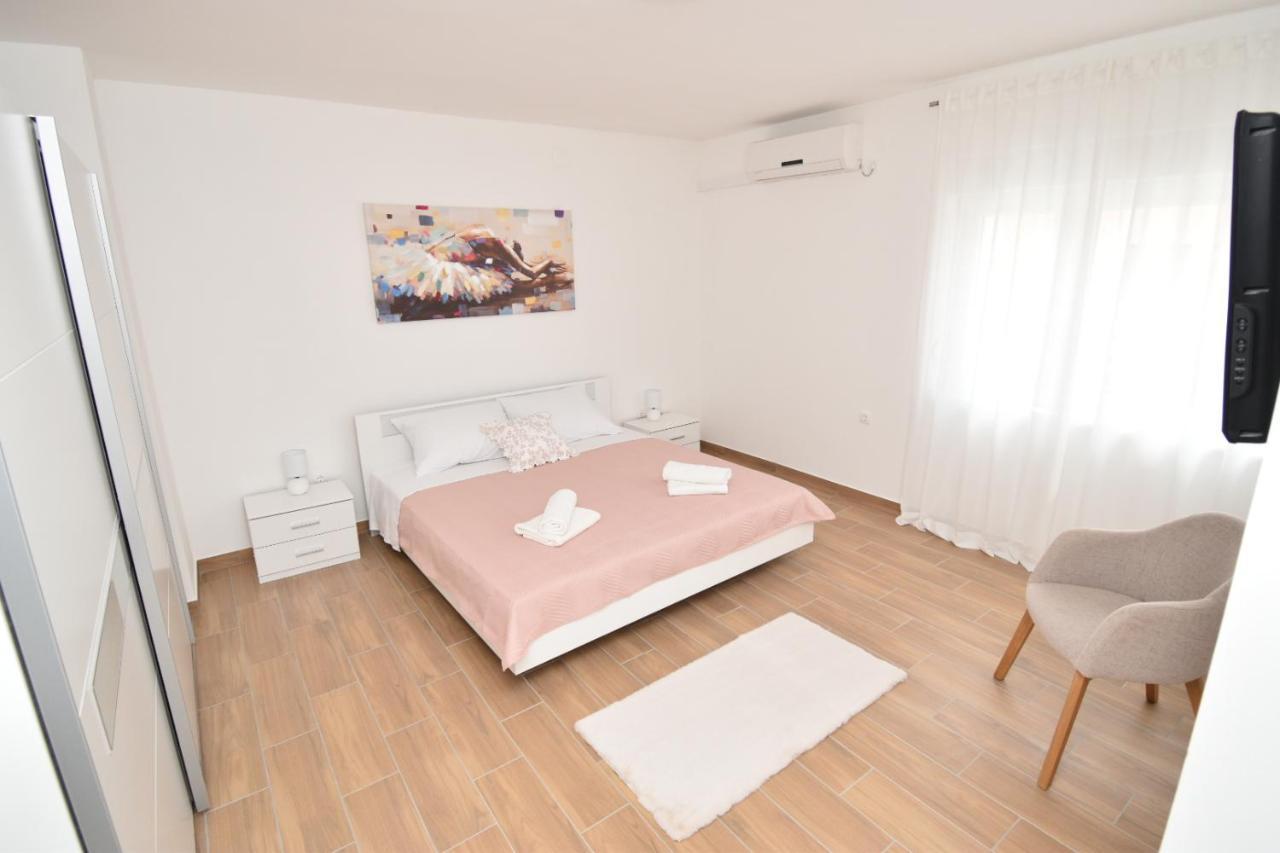 Apartments Ivan Zadar Exterior photo